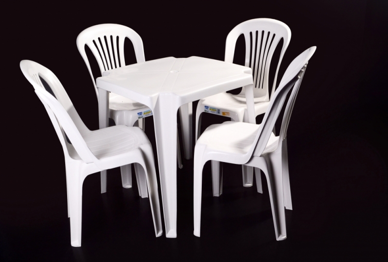 conjunto de mesa e cadeira de plastico para restaurante